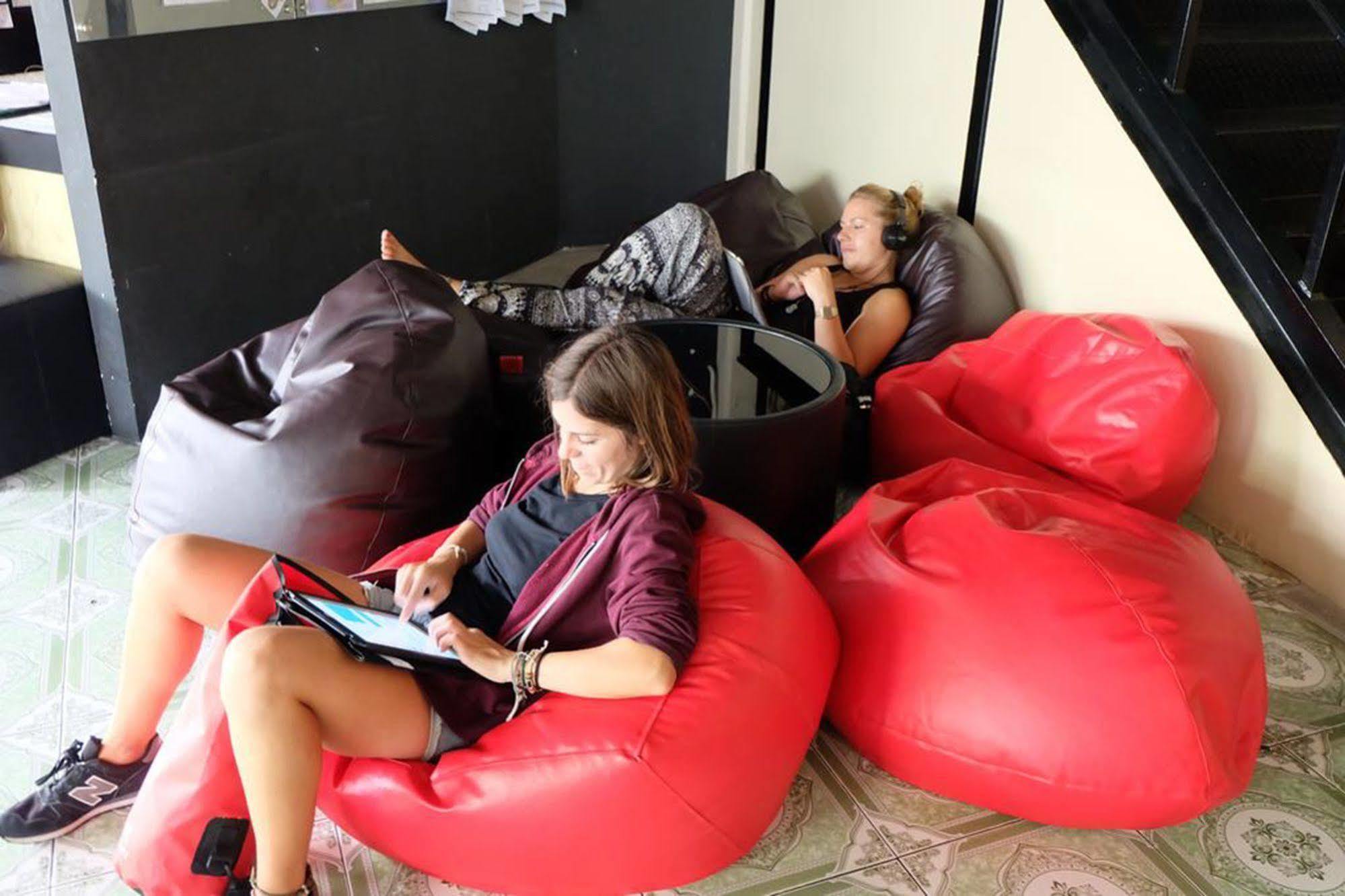 Oldtown Hostel Bangkok Eksteriør bilde